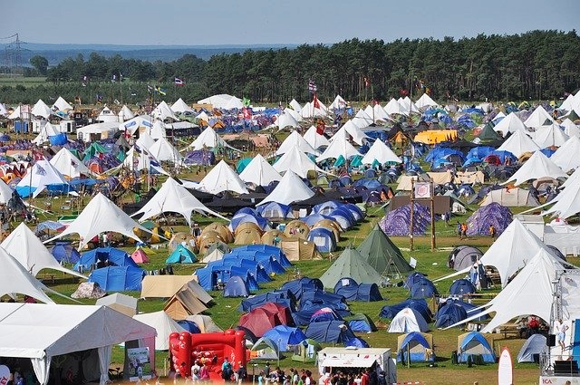 有名な山のテント場はソロテントであふれてる